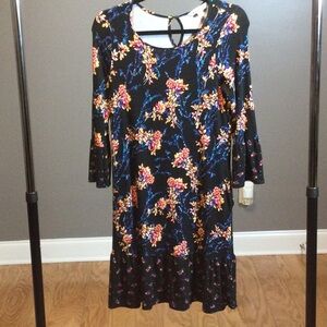 14/16 The Pioneer Woman black floral bell sleeve ruffle dress